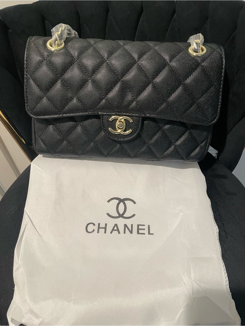 Black Quilted Classic Flap Bag 26cm – Caviar Finish 🖤